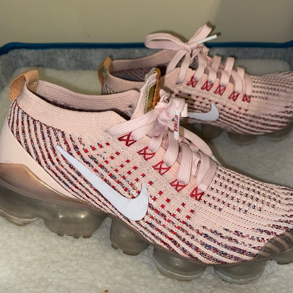 Pink Nike Vapor Max
